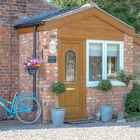 Saughall Mill Farm Cottage 切斯特 外观 照片